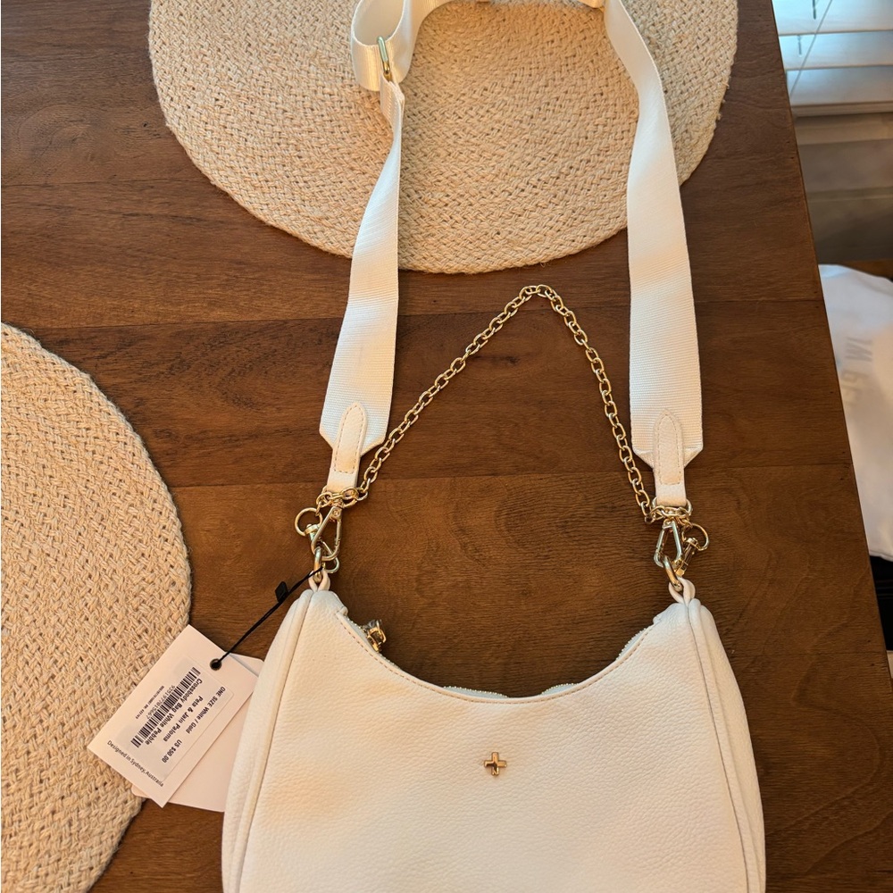 Elegant White Leather Shoulder Bag